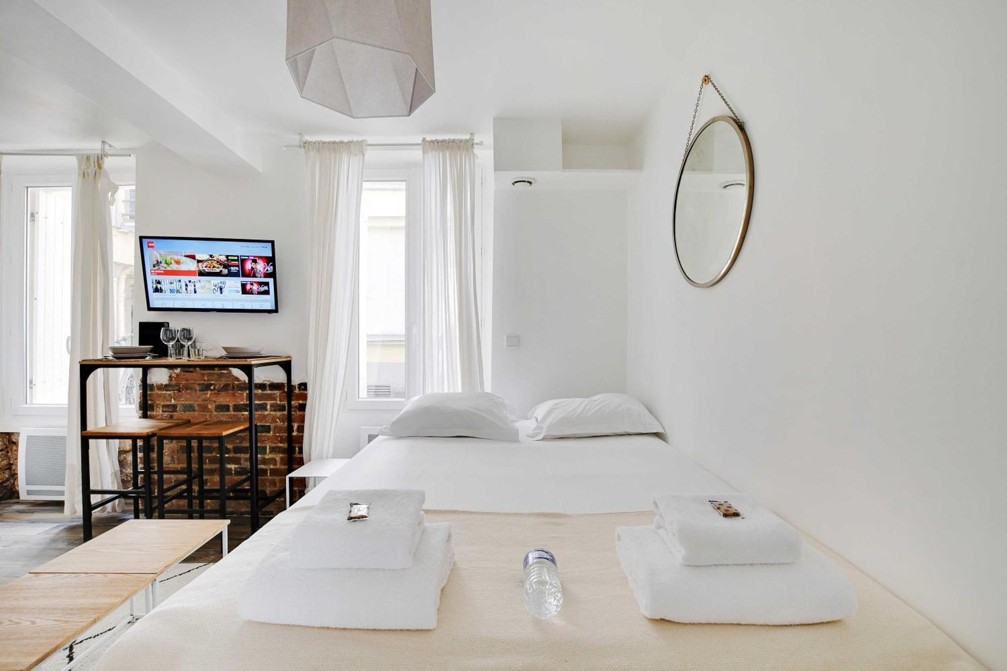 Charming - 2p - Center Of Apartment